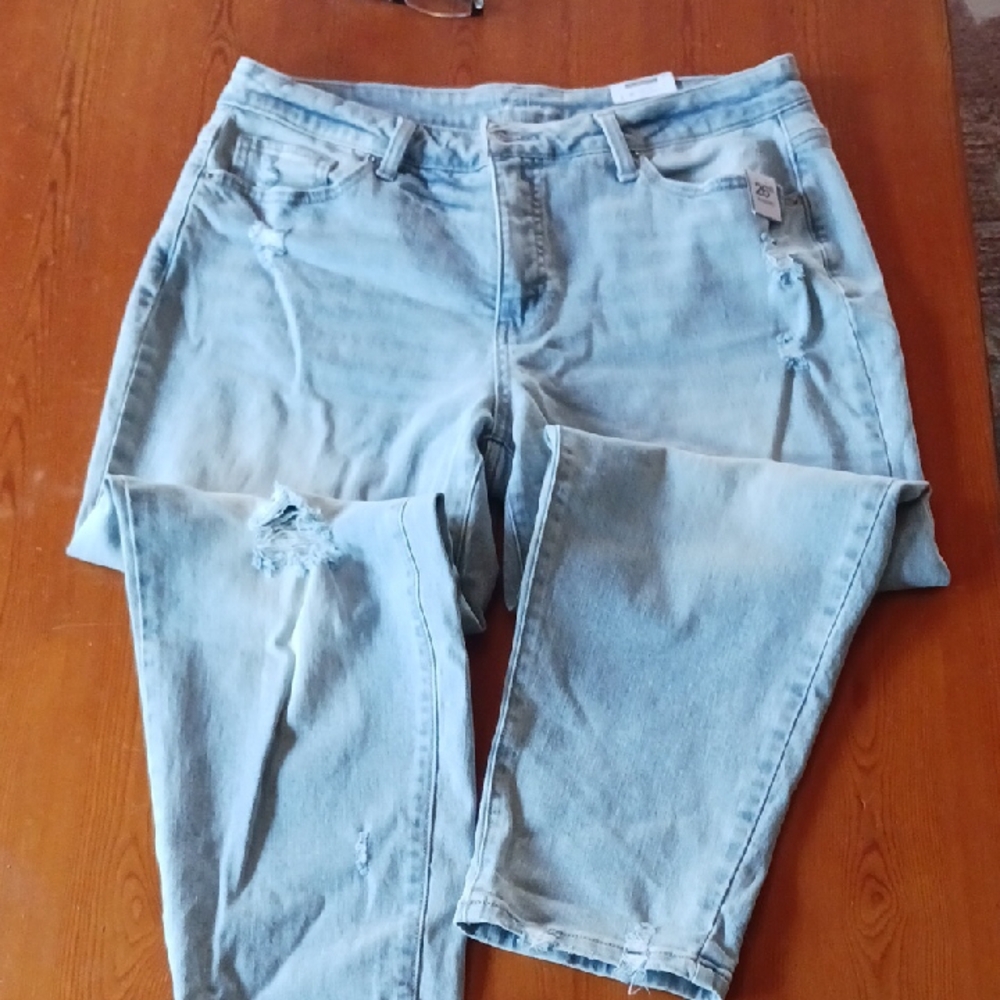 Women's Light Blue Jeans